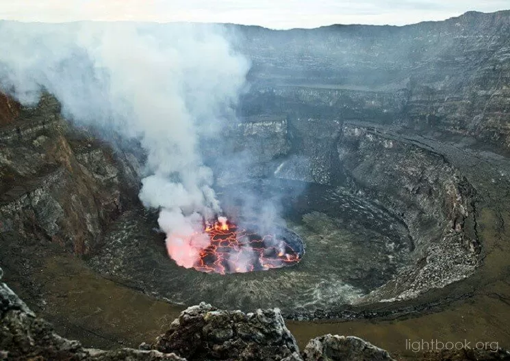  Watch the Most Dangerous Volcano Video