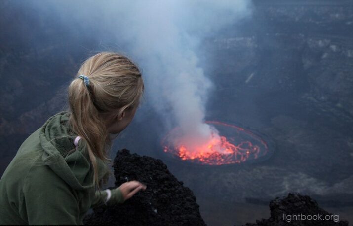 شاهد بالفيديو أكبر بركان في العالم نيراجونجو Nyiragongo