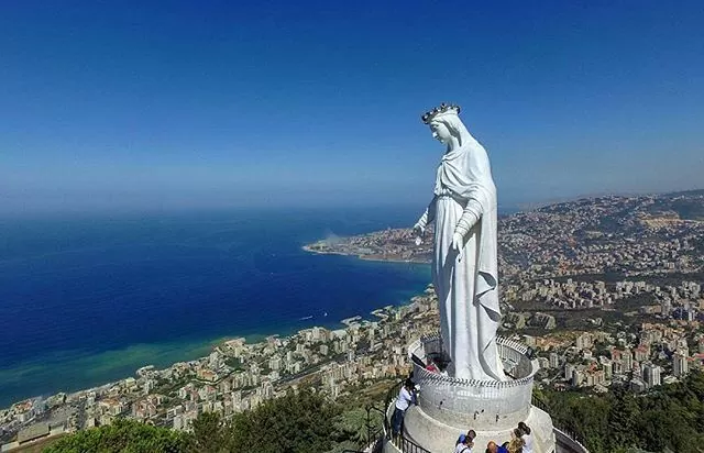 صلاة لأمنا مريم العذراء القديسة لأجل تكريس لبنان وبلاد الشرق لـ قلبها الحنون