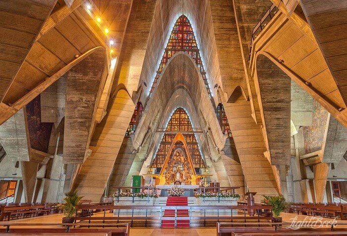 Basílica Catedral Nuestra Señora de la Altagracia صور لأجمل الكنائس العالمية مميزة بشكلها الهندسي الرائع مـجـمـوعـة صـور مــن أجـمـل الكنائـس العالـمية الغير عادية-41