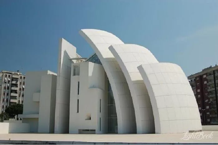 The Most Beautiful and Unusual Churches In The World-31