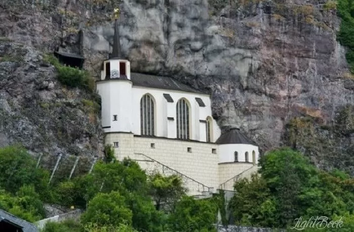 The Most Beautiful and Unusual Churches In The World-24