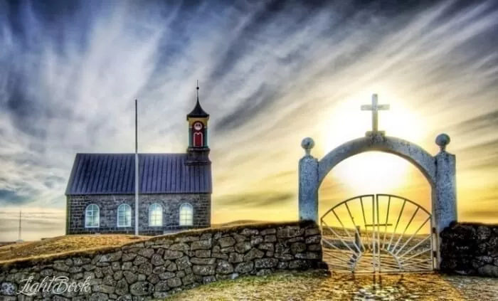 43 Most Beautiful and Unusual Churches Photos In The World-16