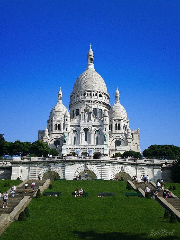 Sacré Coeur Paris France صور لأجمل الكنائس العالمية مميزة بشكلها الهندسي الرائع مـجموعة صور من أجمل الكنائس العالمية الغير عادية-11