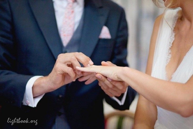 Bible Verses about Marriage (English-Arabic)