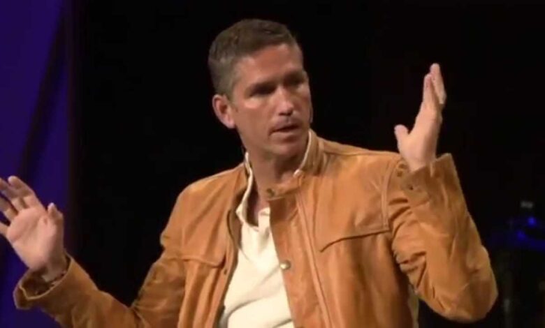 Jim Caviezel Declares the Truth of Jesus’ Love to all People